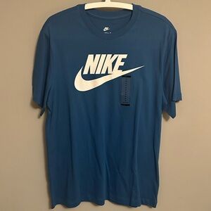Nike Men's Blue T-Shirt